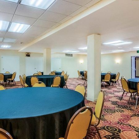 Econo Lodge - เซาท์เบนด์ ภายนอก รูปภาพ
