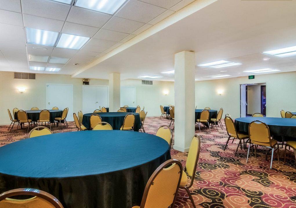Econo Lodge - เซาท์เบนด์ ภายนอก รูปภาพ