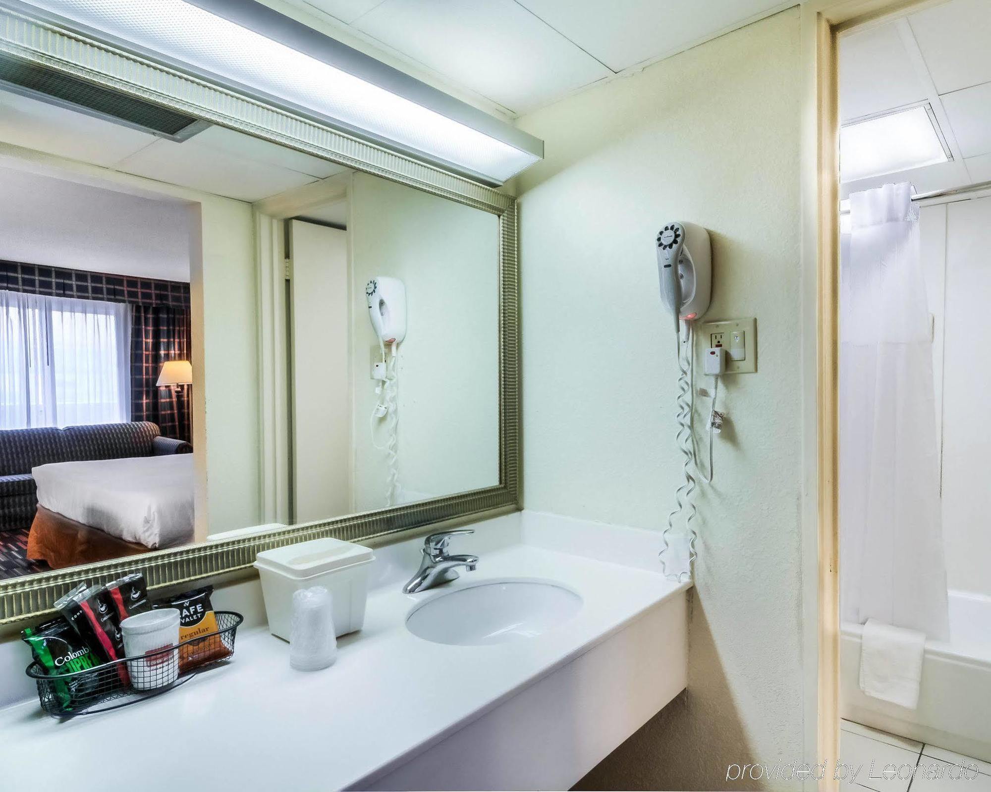 Econo Lodge - เซาท์เบนด์ ภายนอก รูปภาพ